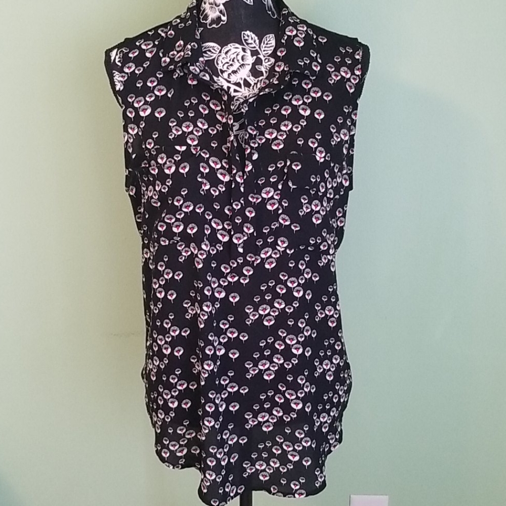 LOFT sleveless blouse